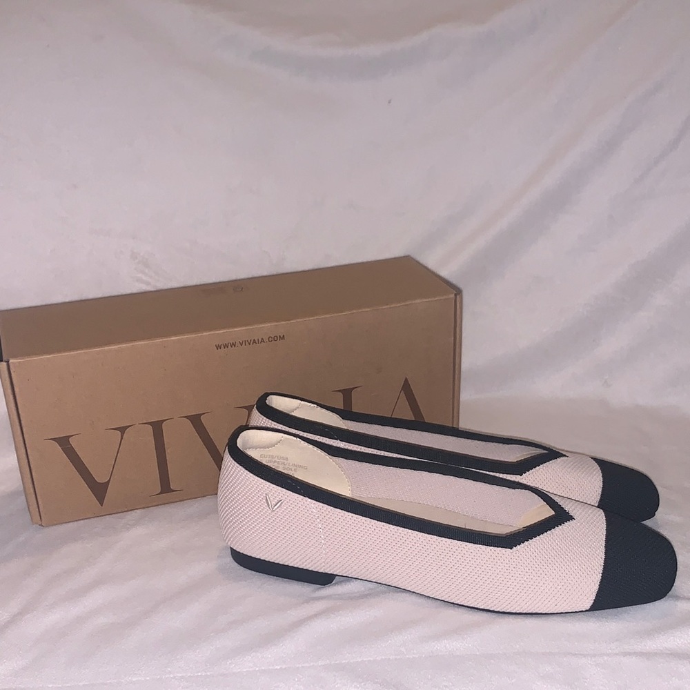 VIVAIA Margot 2.0 Square-Toe V-Cut Flats in Cream and Ivory Black - Picture 3 of 5